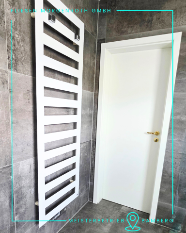 Badsanierung - barrierefrei Weißer Handtuchheizkörper. Bamberg Naturstein-Fliesen-verlegen-Fliesen-Morgenroth-Sven-Meisterbetrieb